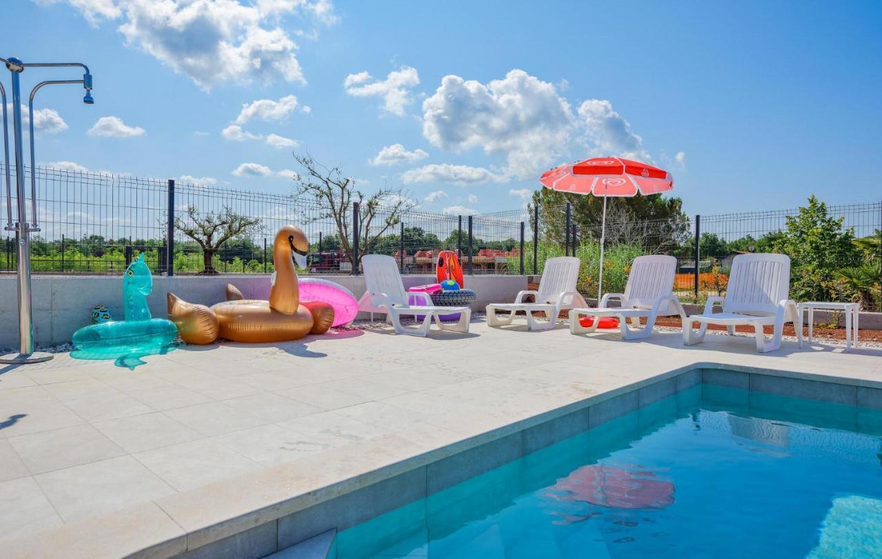 Apartmani Lucija Porec Ngoại thất bức ảnh