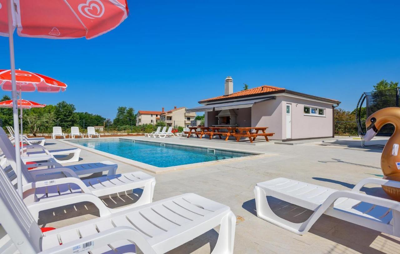 Apartmani Lucija Porec Ngoại thất bức ảnh