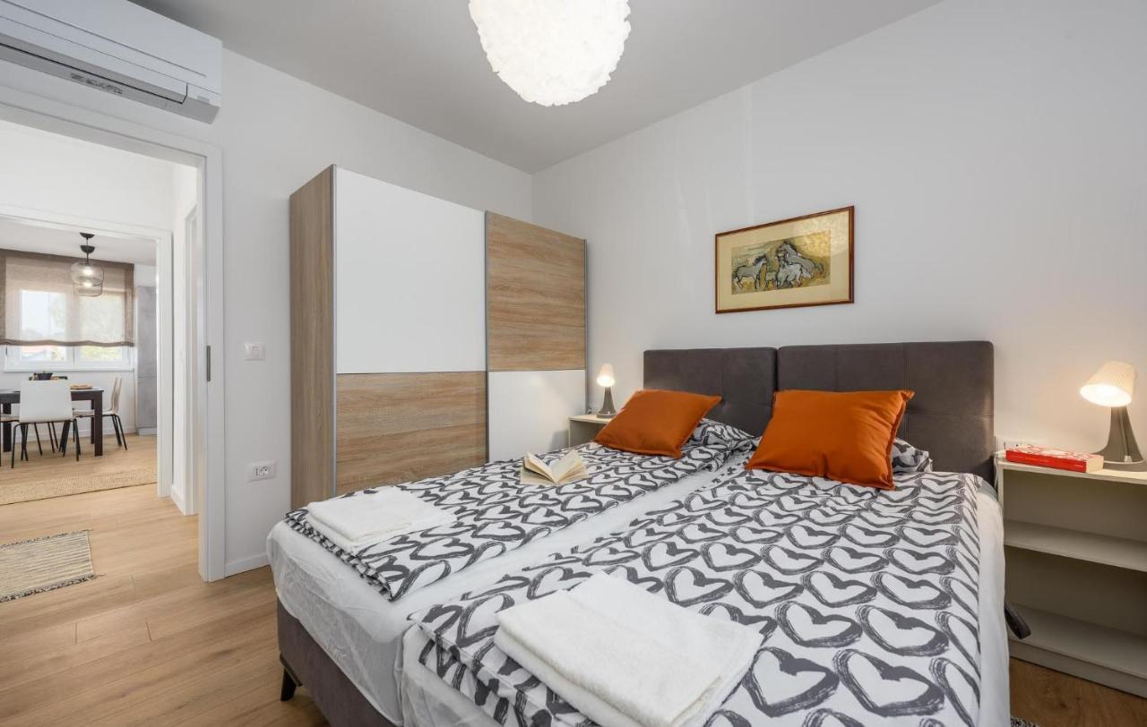 Apartmani Lucija Porec Ngoại thất bức ảnh