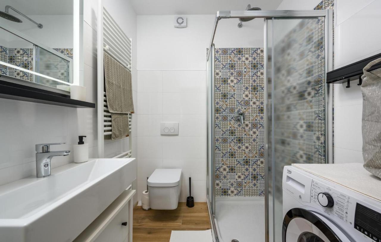 Apartmani Lucija Porec Ngoại thất bức ảnh