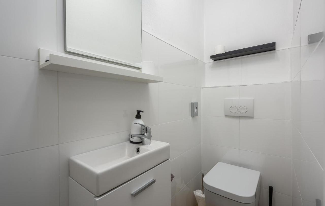 Apartmani Lucija Porec Ngoại thất bức ảnh