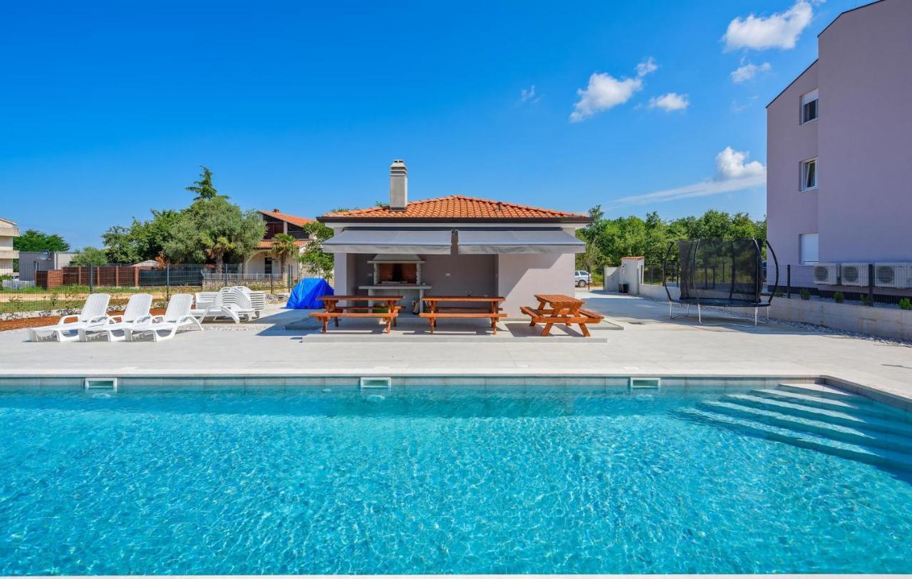 Apartmani Lucija Porec Ngoại thất bức ảnh