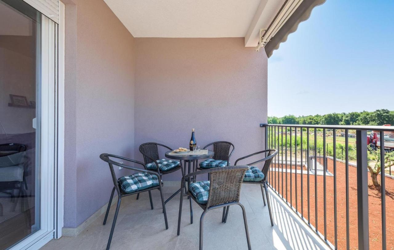 Apartmani Lucija Porec Ngoại thất bức ảnh