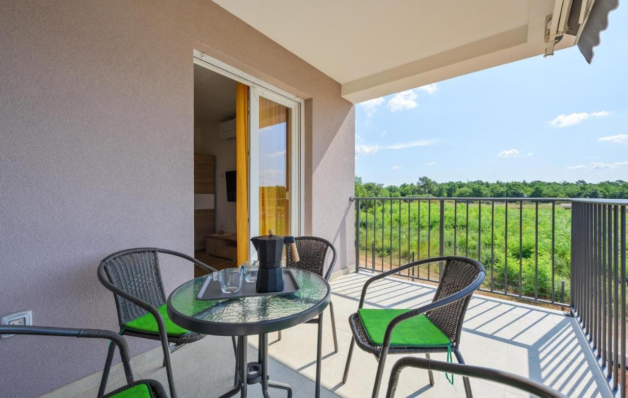 Apartmani Lucija Porec Ngoại thất bức ảnh