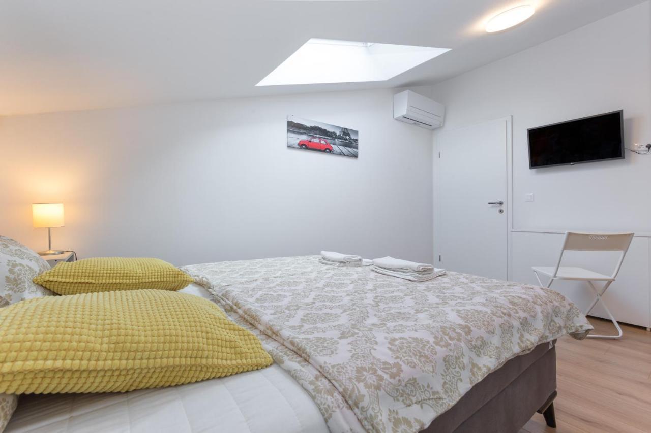Apartmani Lucija Porec Ngoại thất bức ảnh