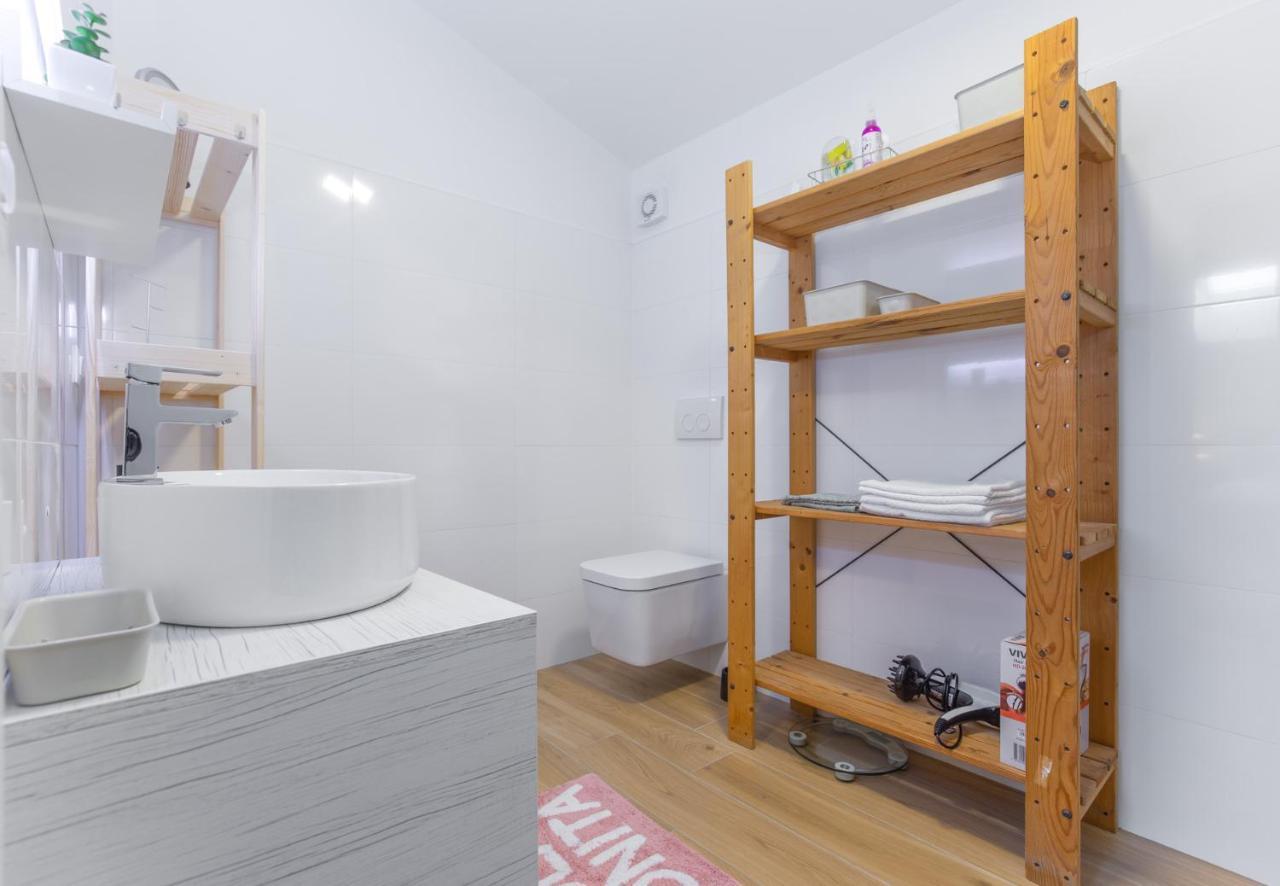 Apartmani Lucija Porec Ngoại thất bức ảnh