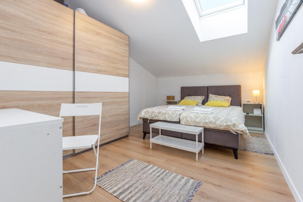 Apartmani Lucija Porec Ngoại thất bức ảnh
