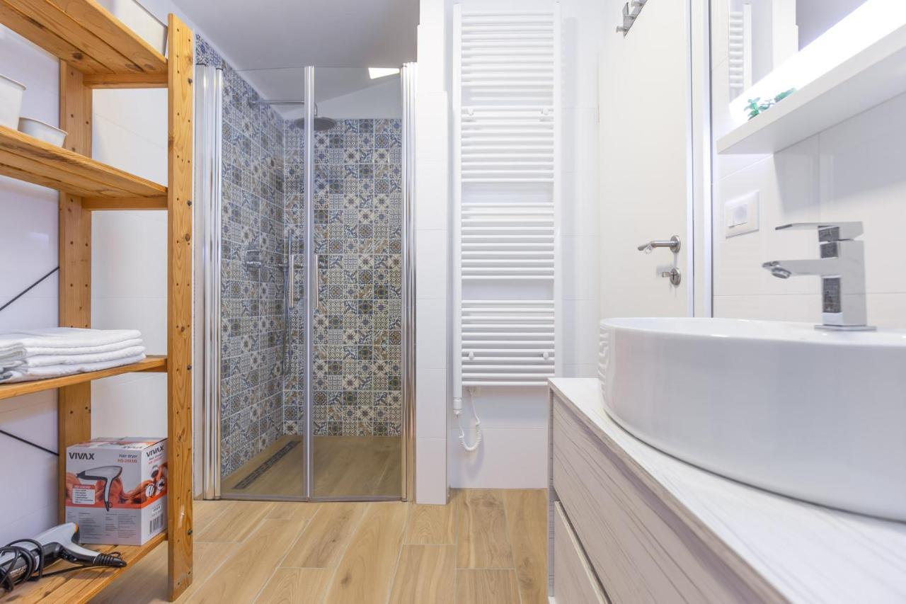 Apartmani Lucija Porec Ngoại thất bức ảnh